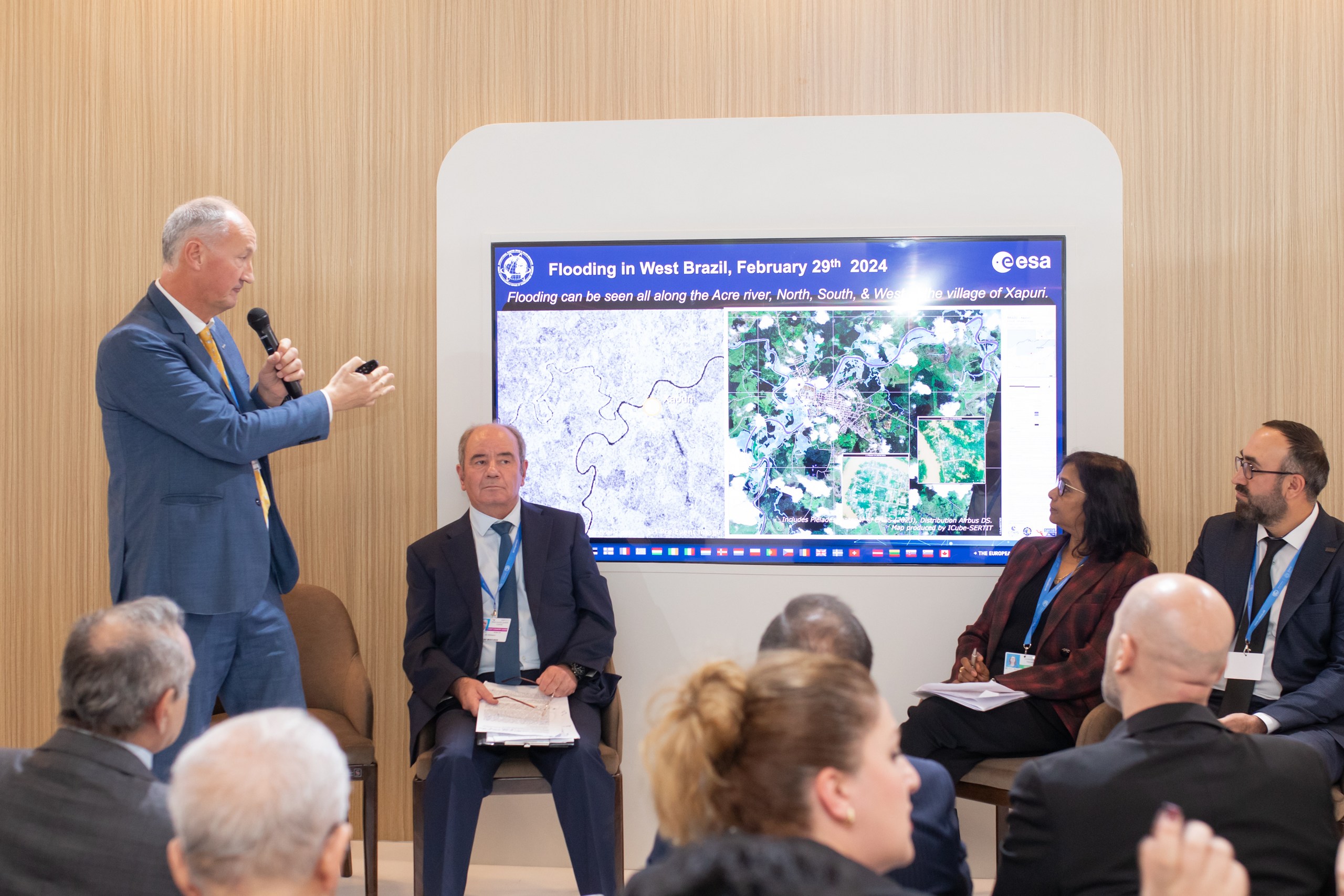 Azercosmos held panel session “From Space to Earth: Data-driven Decision Making in a Changing Climate” at COP29