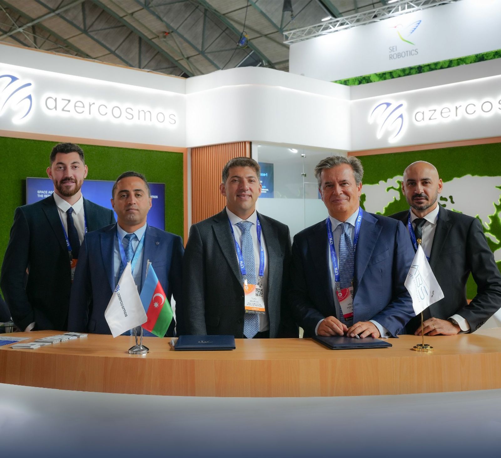 Azərkosmos qlobal peyk operatoru “ABS” şirkəti ilə əməkdaşlığa başladı