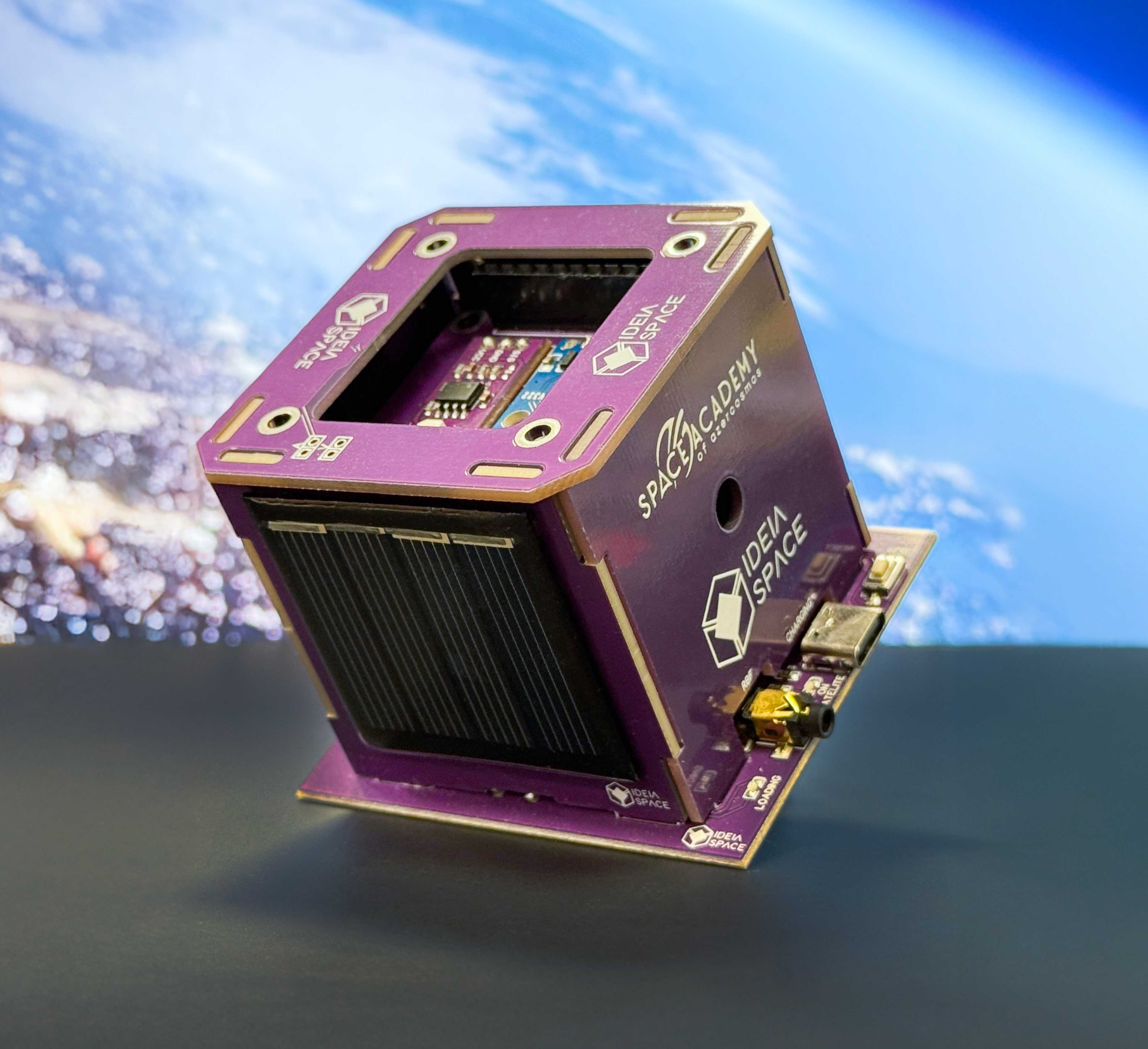 Azərbaycanlı məktəblilərin hazırladığı peyk kosmosda